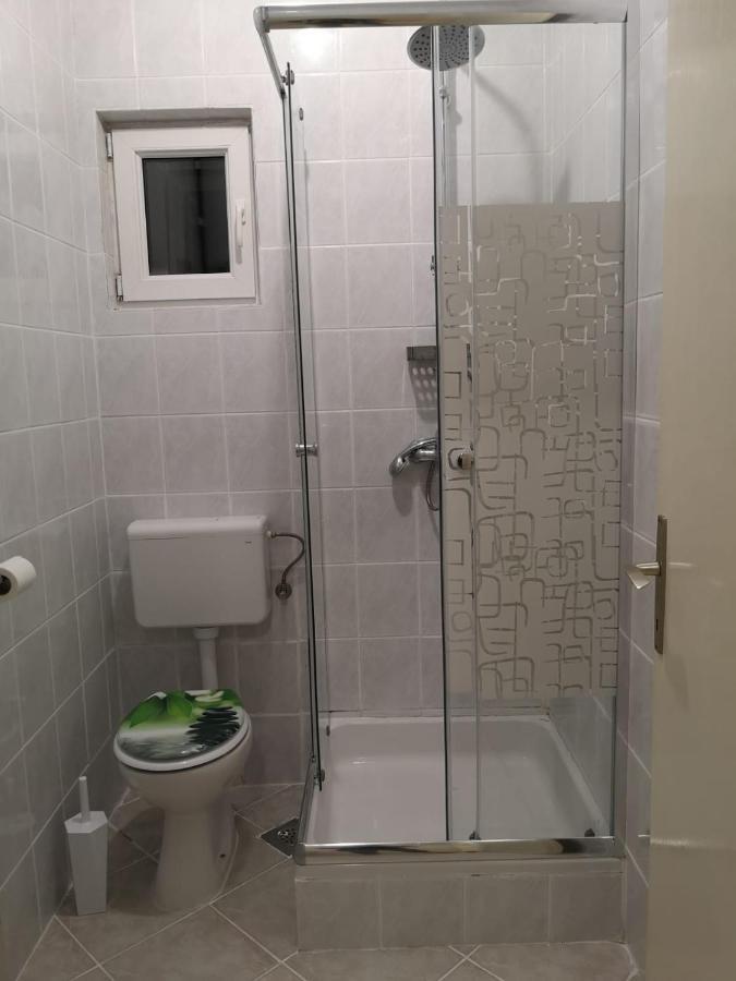 Apartmani Ljuba Rogoznica  Extérieur photo
