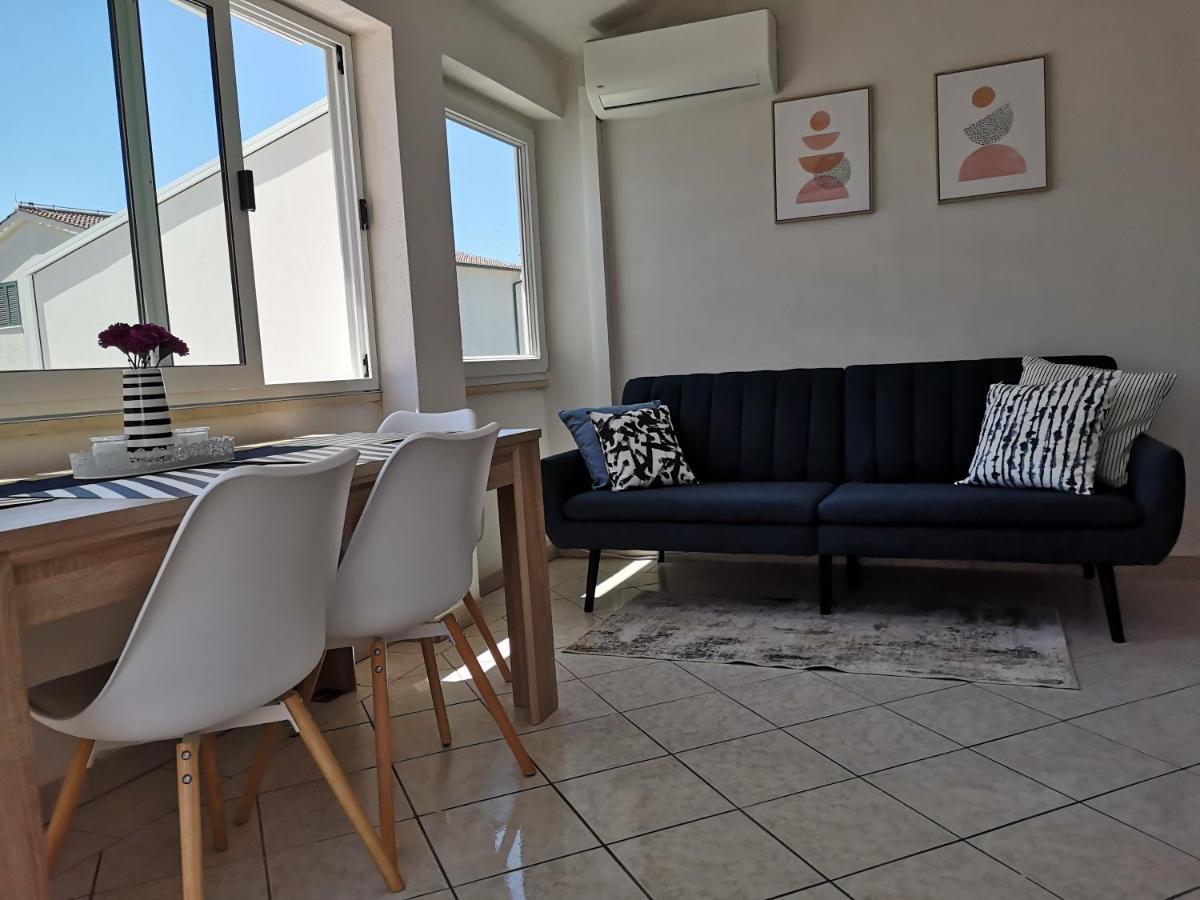 Apartmani Ljuba Rogoznica  Extérieur photo