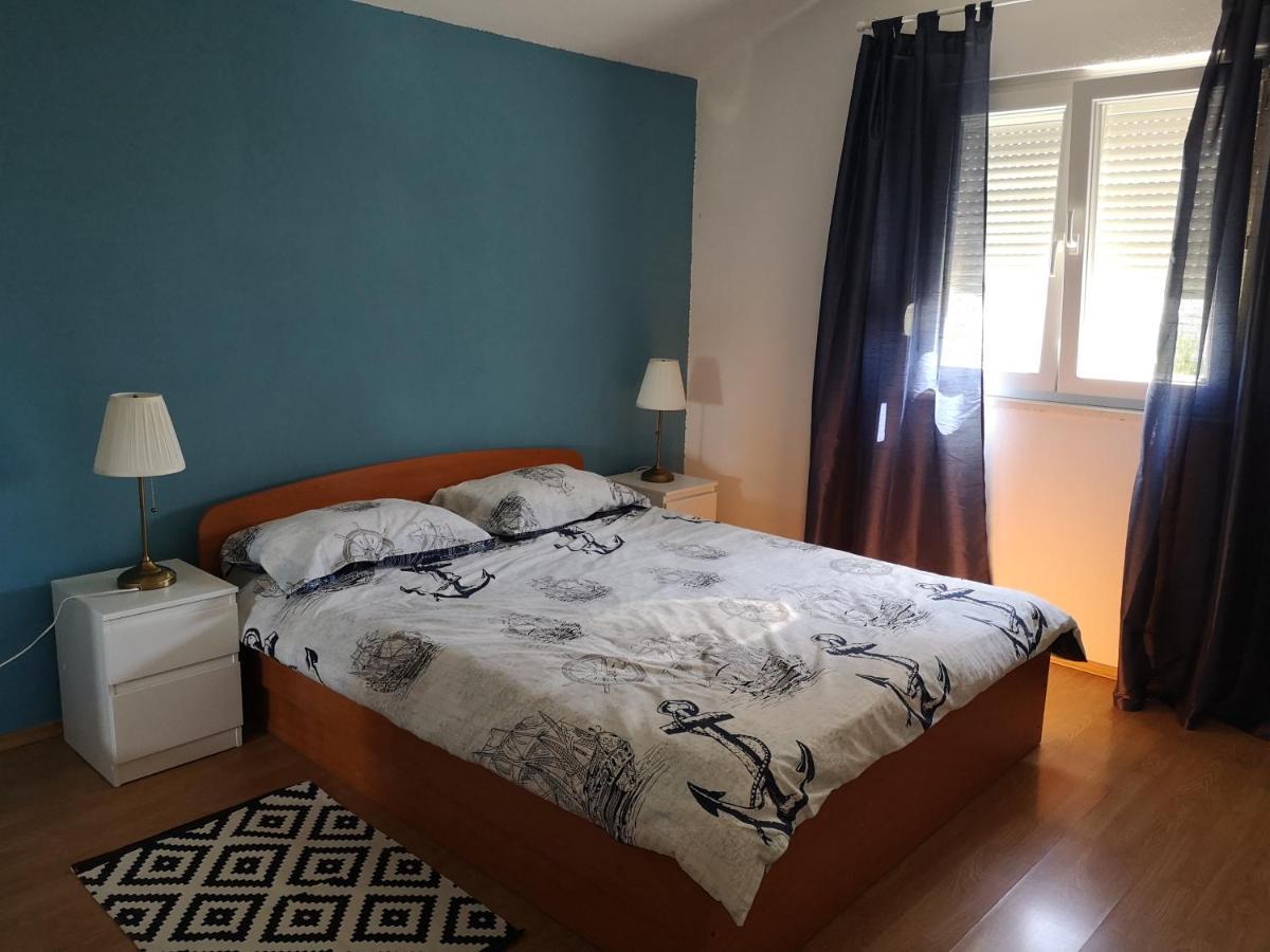 Apartmani Ljuba Rogoznica  Extérieur photo